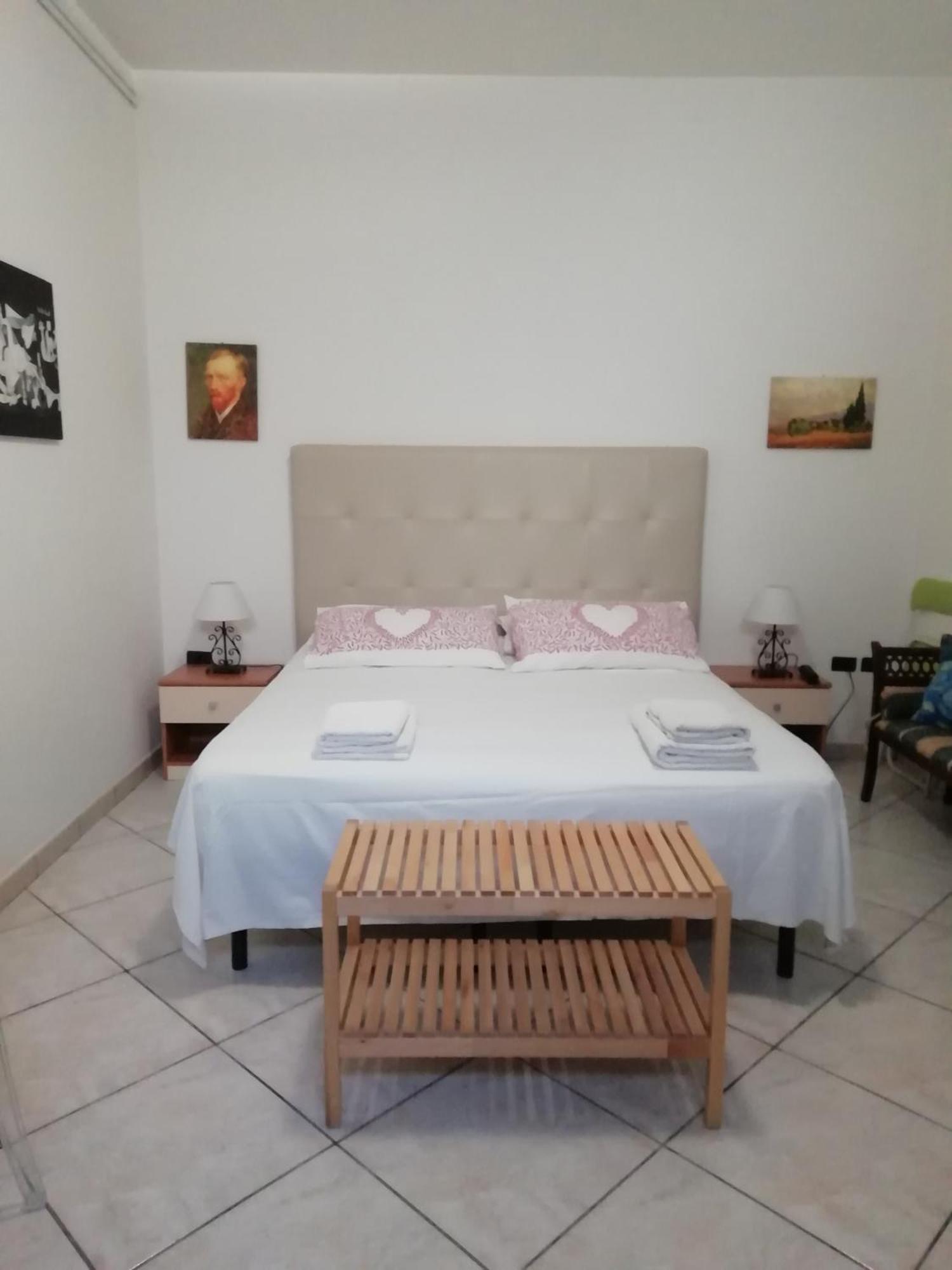 Residenza Del Sole Bed & Breakfast Surbo Exterior foto