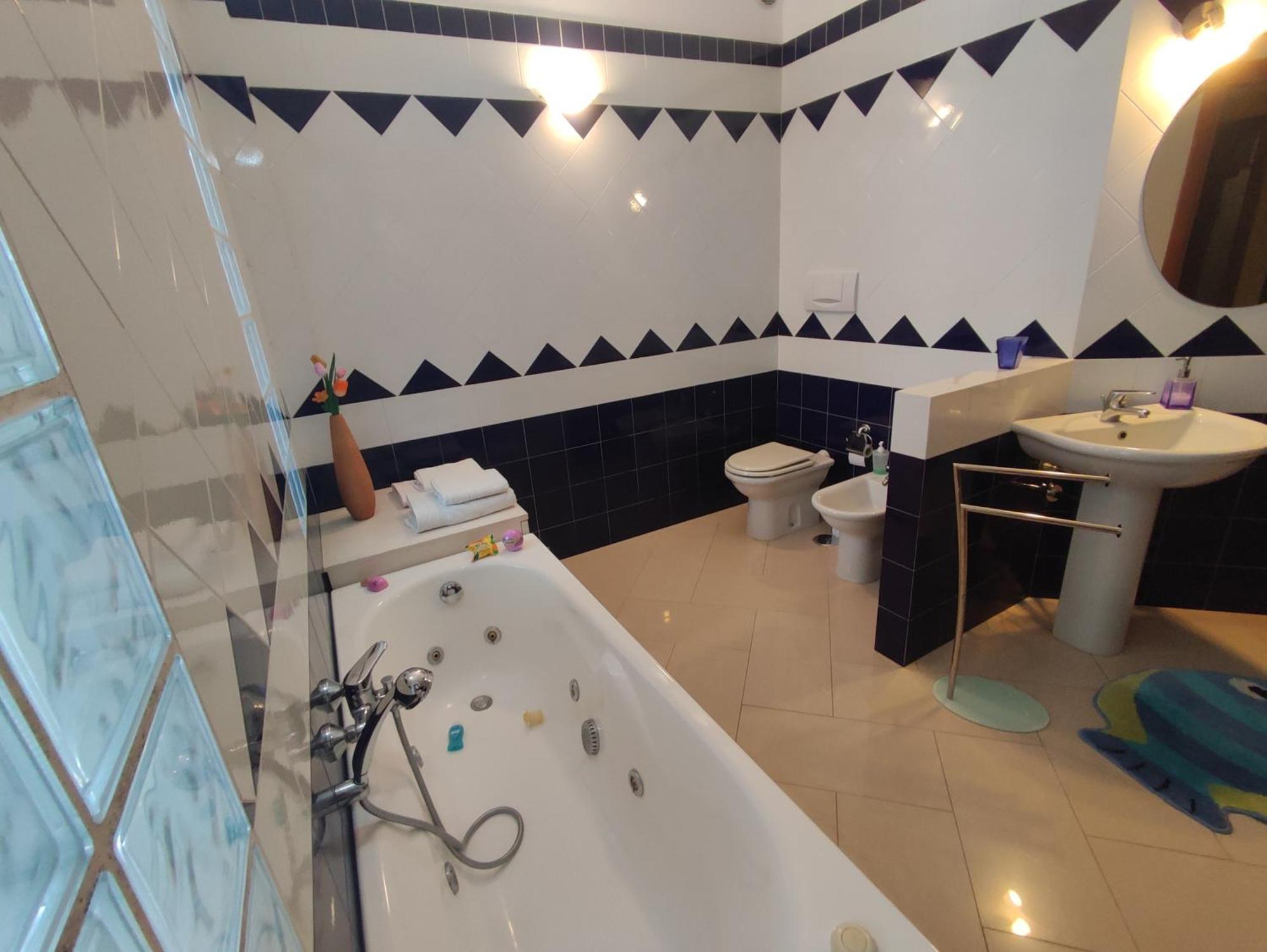 Residenza Del Sole Bed & Breakfast Surbo Exterior foto
