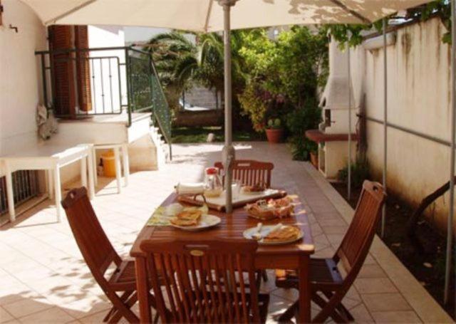 Residenza Del Sole Bed & Breakfast Surbo Exterior foto