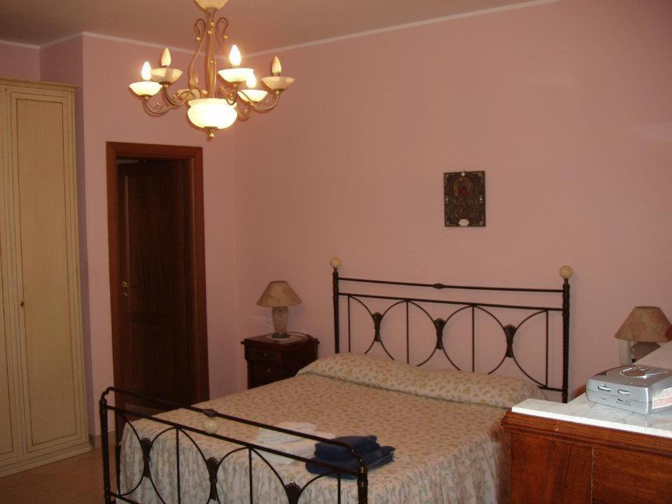 Residenza Del Sole Bed & Breakfast Surbo Exterior foto