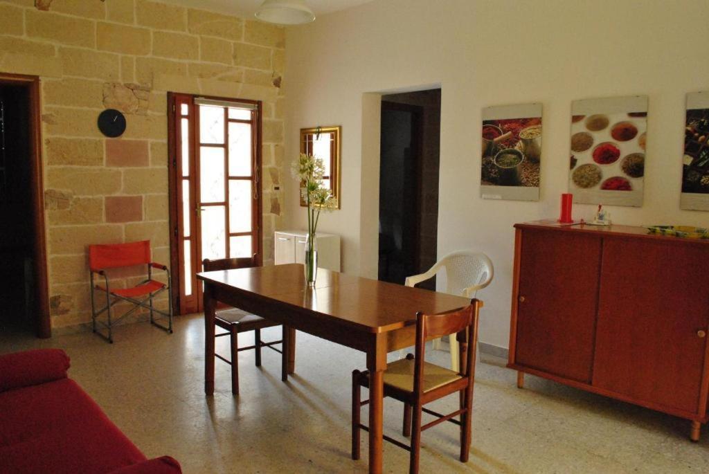Residenza Del Sole Bed & Breakfast Surbo Exterior foto